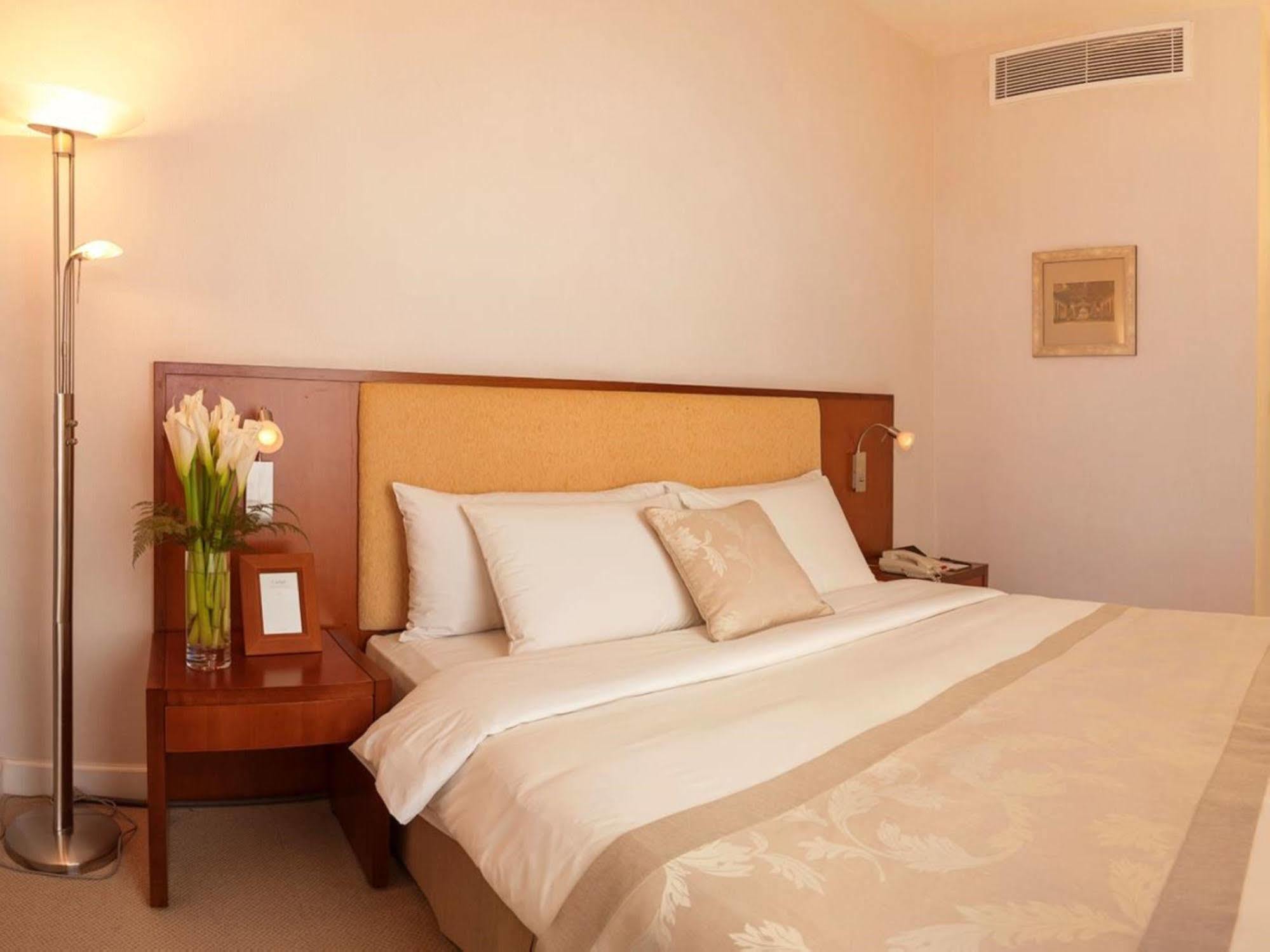 Catina Saigon Hotel Ho Chi Minh-stad Buitenkant foto