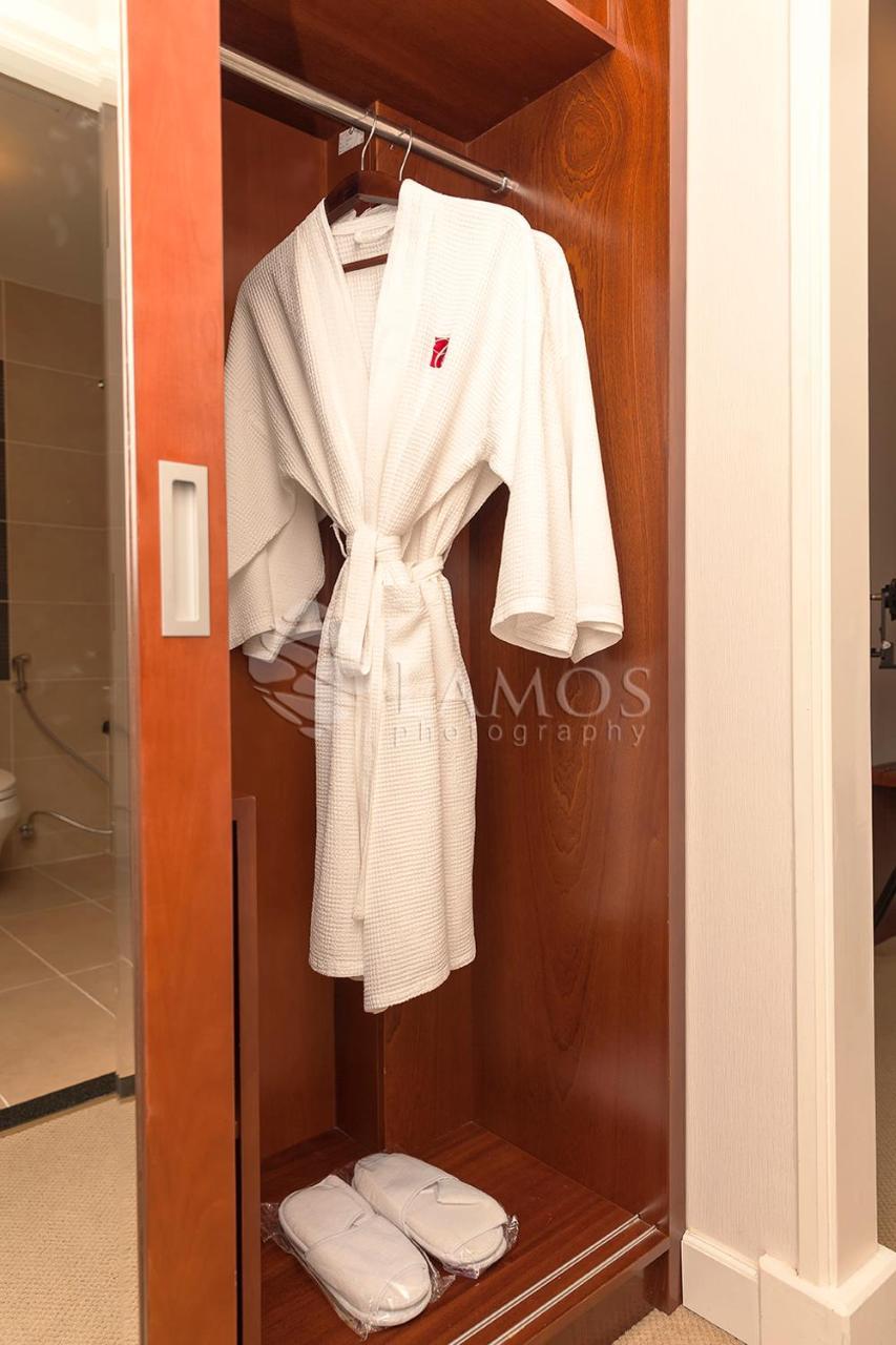 Catina Saigon Hotel Ho Chi Minh-stad Buitenkant foto